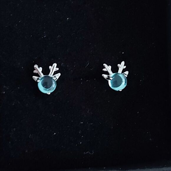 925 Sterling Silver Deer Earrings - Picture 4 of 7